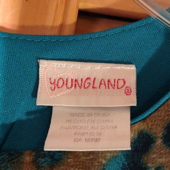 Youngland Dress - Picture 3 of 8